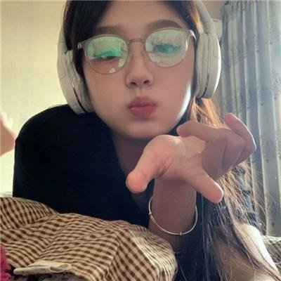 怪ㄎㄚ情缘：IT男与旧物仓女孩的奇妙反差